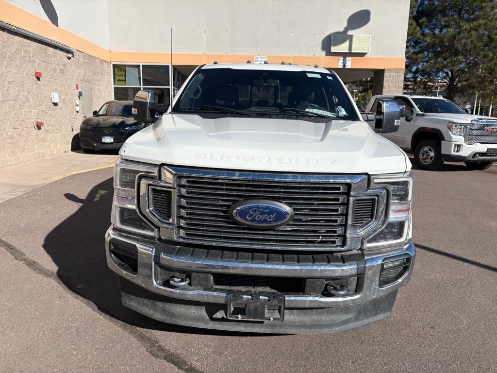 2022 Ford F-350 Lariat photo 2