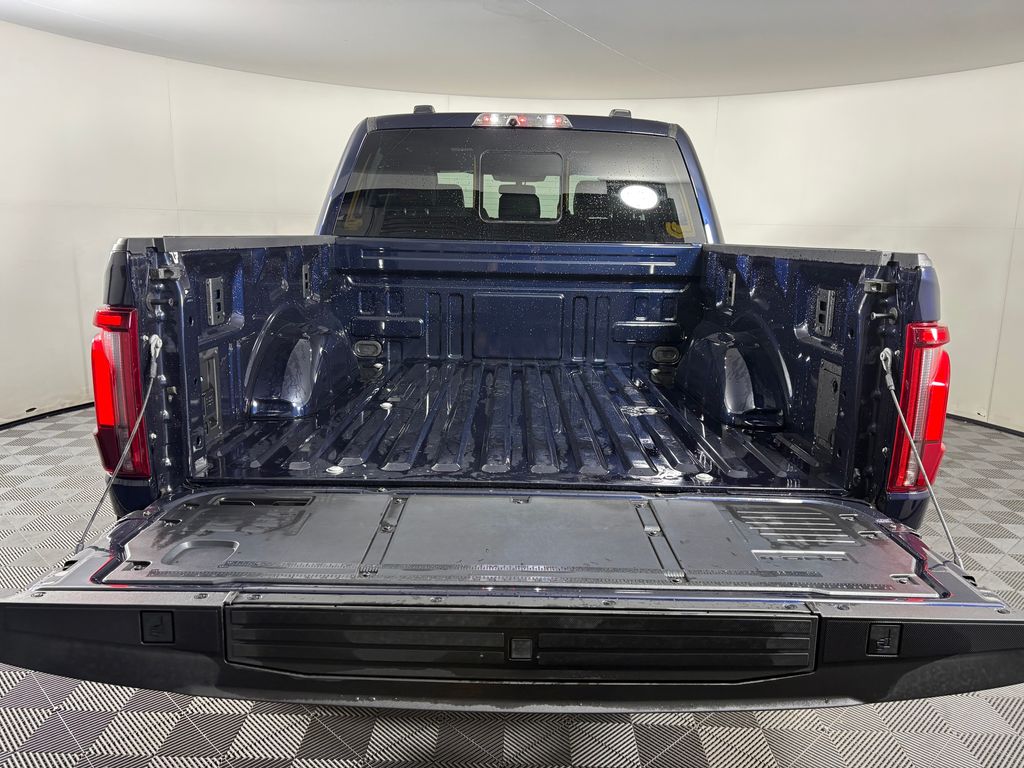 2025 Ford F-150 Raptor - Photo 35