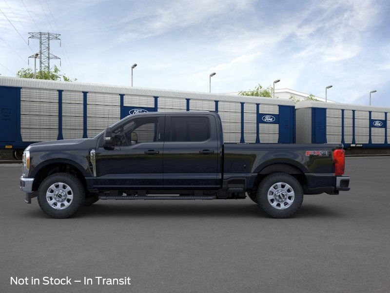 2025 Ford F-350 photo 3