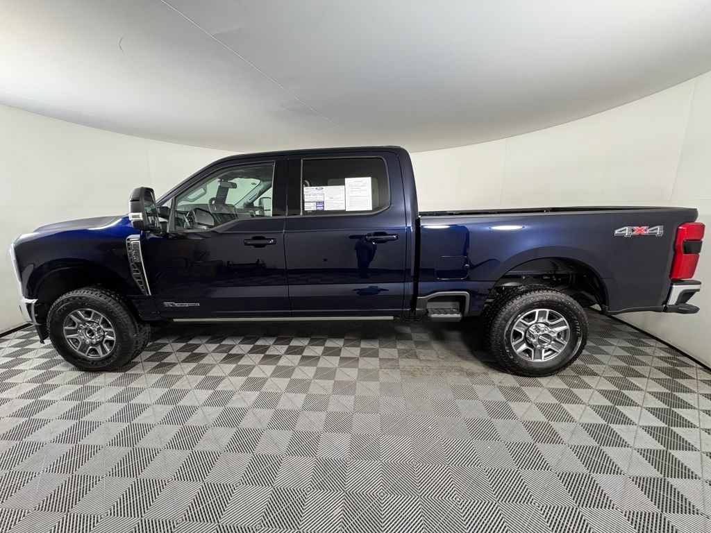 Used 2025 Ford F-350SD Lariat Truck