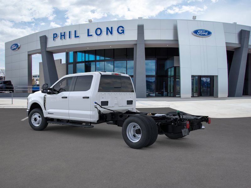 2025 Ford F-350 photo 4