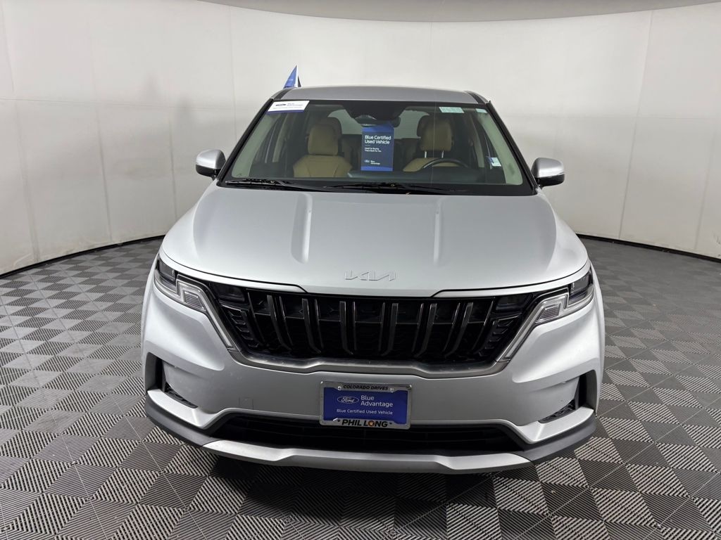 Used 2023 Kia Carnival LX Minivan/Van