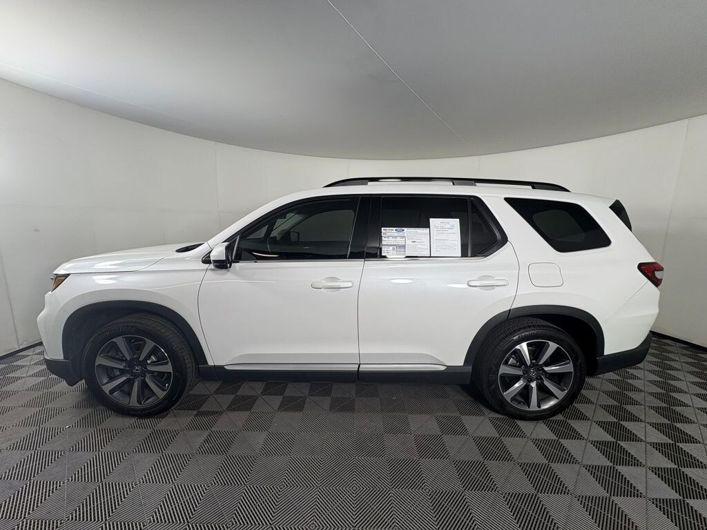 Certified 2025 Honda Pilot Elite SUV