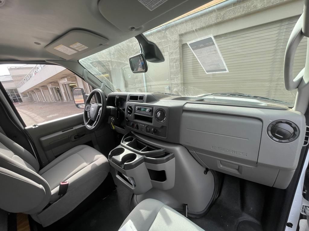 2024 Ford E-Series Cutaway Base - Photo 34