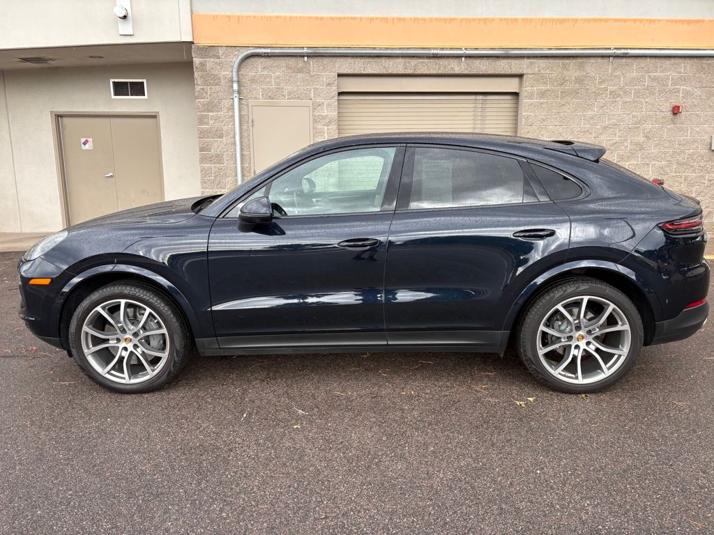 2021 Porsche Cayenne Coupe S photo 3