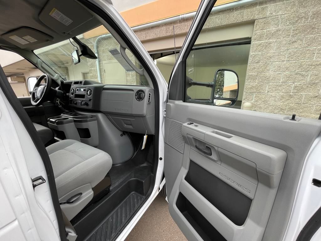 2024 Ford E-Series Cutaway Base - Photo 32
