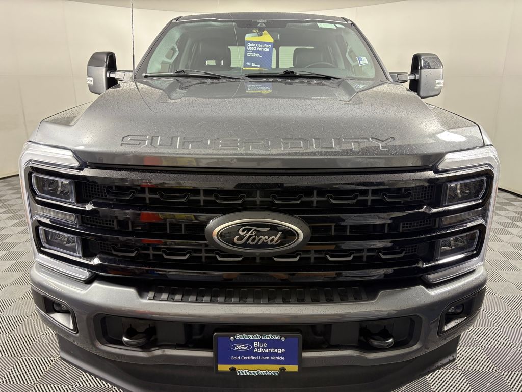2023 Ford F-350 Lariat photo 2