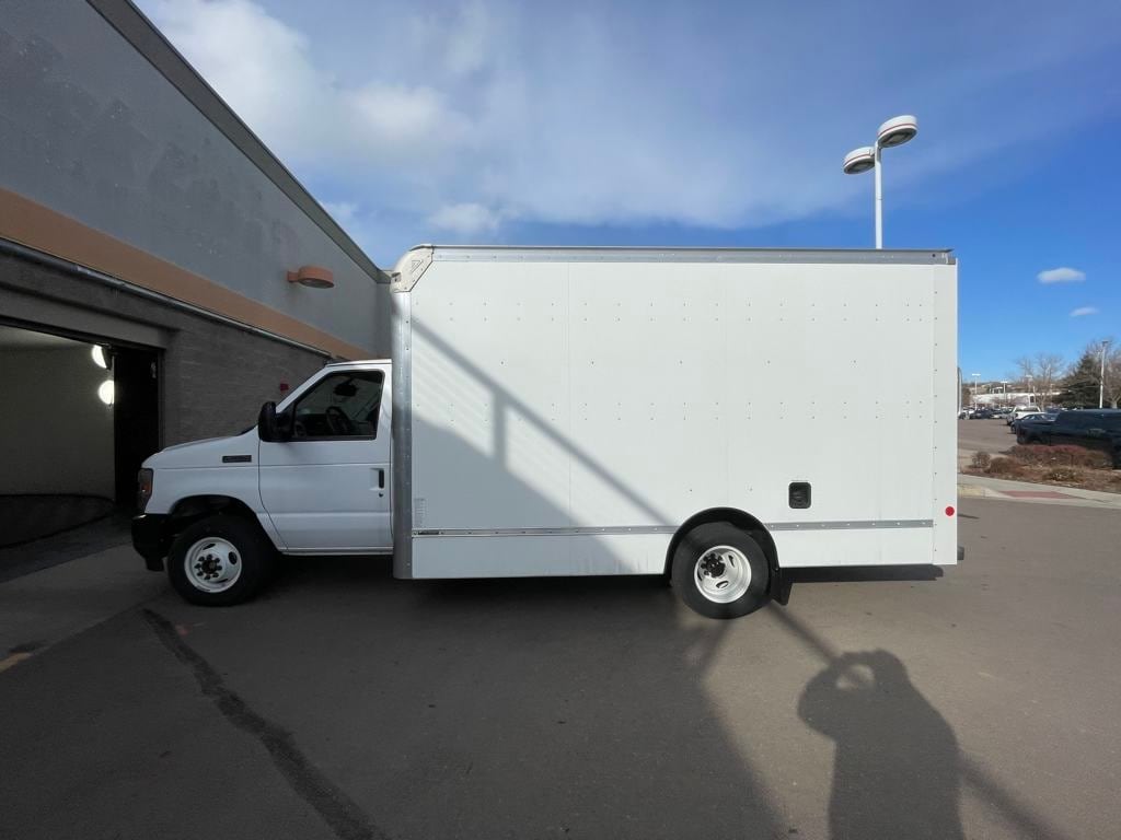 2024 Ford E-450 photo 4
