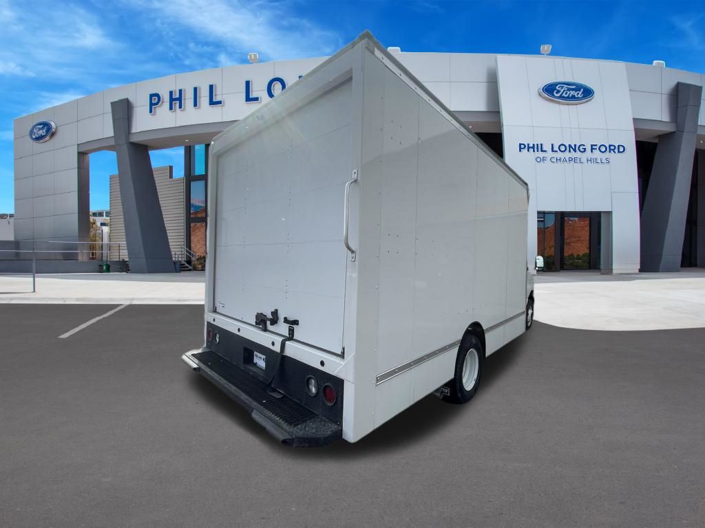 2024 Ford E-Series Cutaway Base - Photo 8