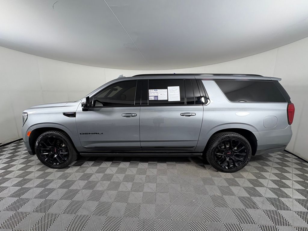 2023 Gmc Yukon XL Denali photo 4