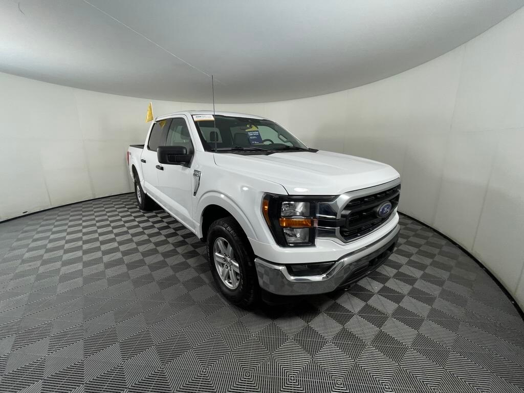 2023 Ford F-150 XLT photo 2