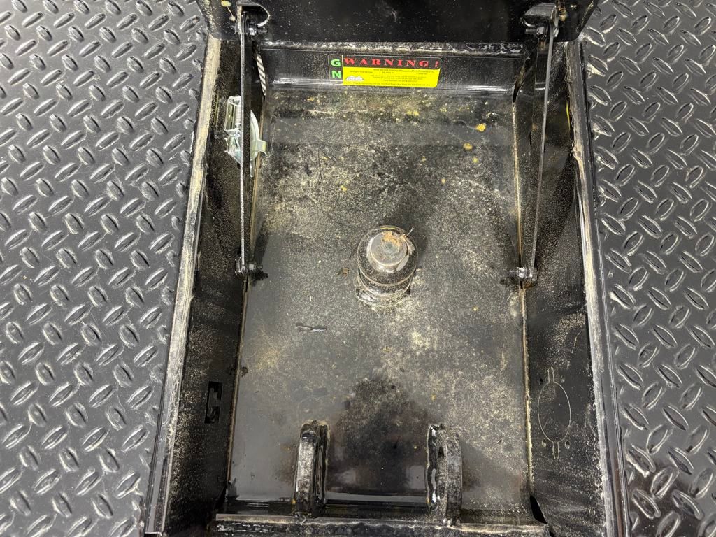 2025 Ford F-350 Super Duty Chassis Cab XL - Photo 28