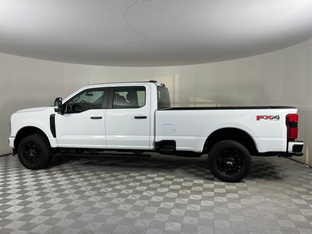 2024 Ford F-250 XL photo 3