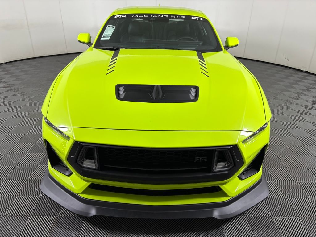 2025 Ford Mustang GT Premium photo 2