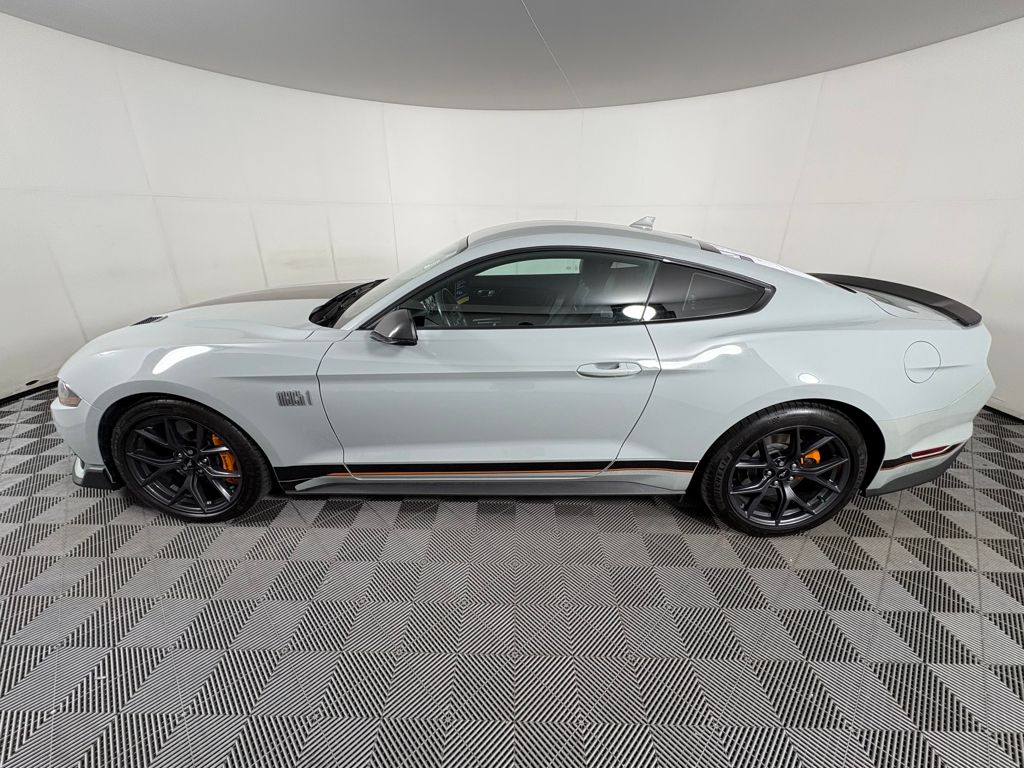 2023 Ford Mustang Mach 1 photo 4