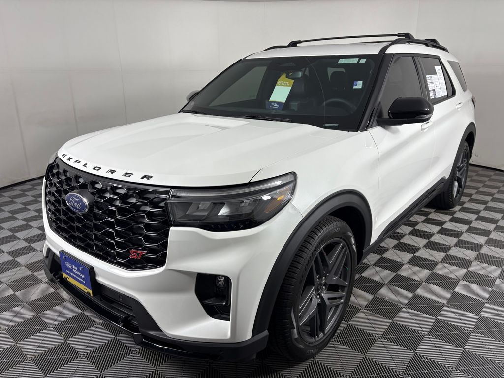 2025 Ford Explorer ST photo 3