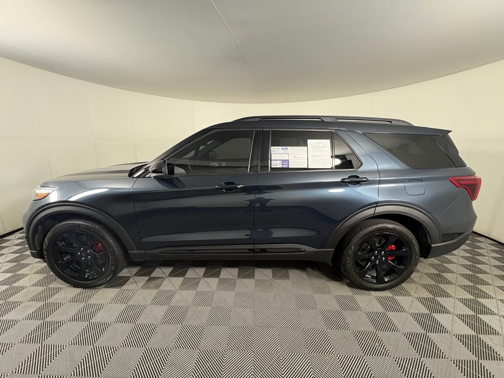 2023 Ford Explorer ST photo 4