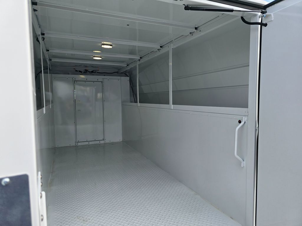 2026 Ford E-Series Cutaway Base - Photo 17