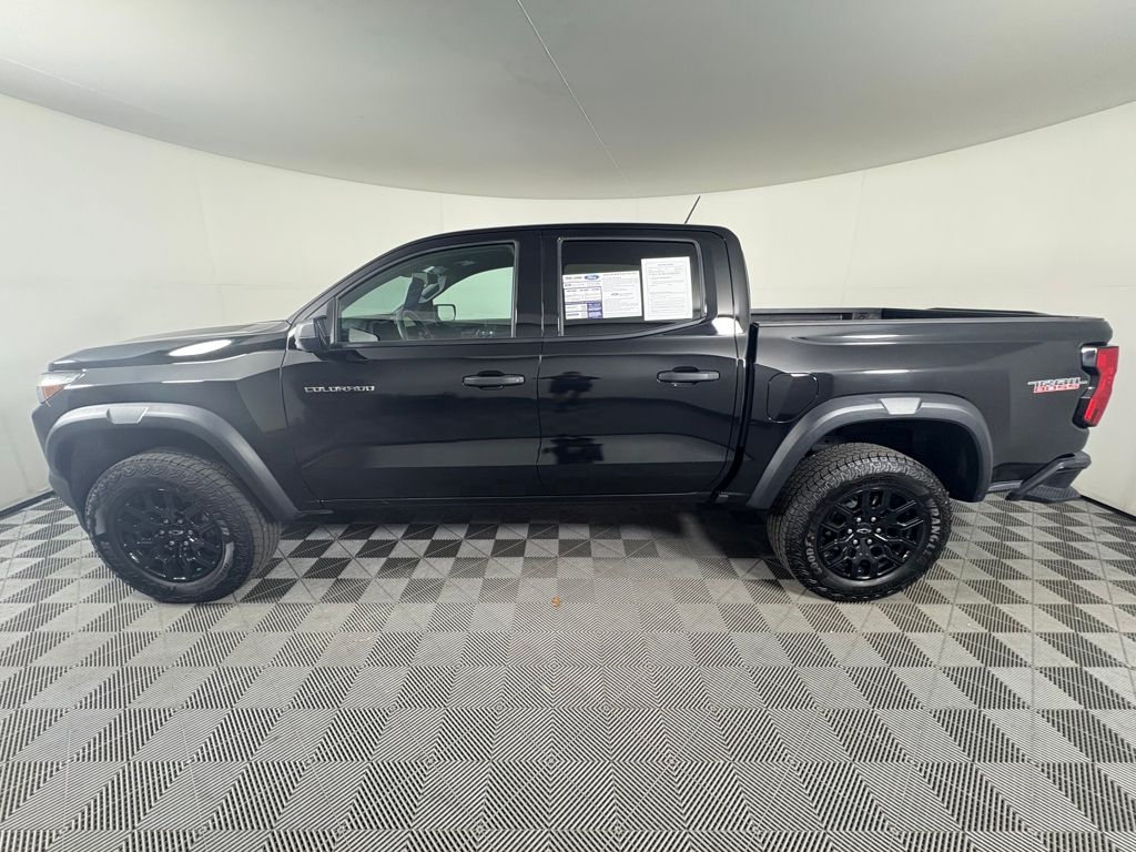2024 Chevrolet Colorado Trail Boss photo 4