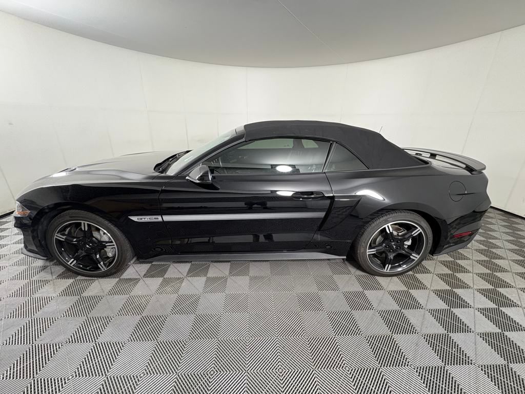 2021 Ford Mustang GT Premium Convertible photo 4
