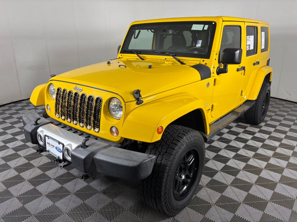 2015 Jeep Wrangler Unlimited Sahara photo 3