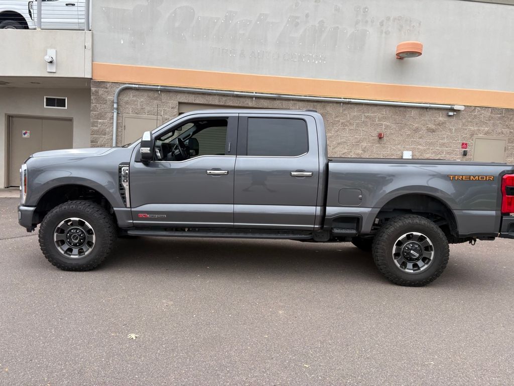 2024 Ford F-350 Platinum photo 4