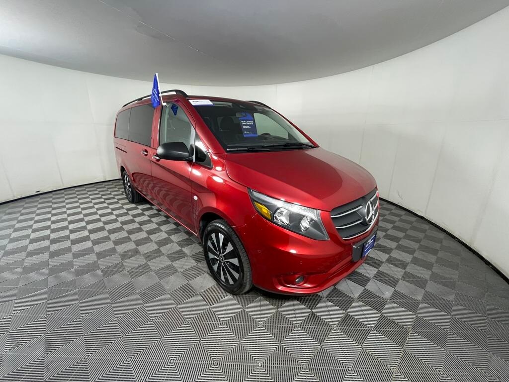 2023 Mercedes Benz Metris Passenger Van photo 2