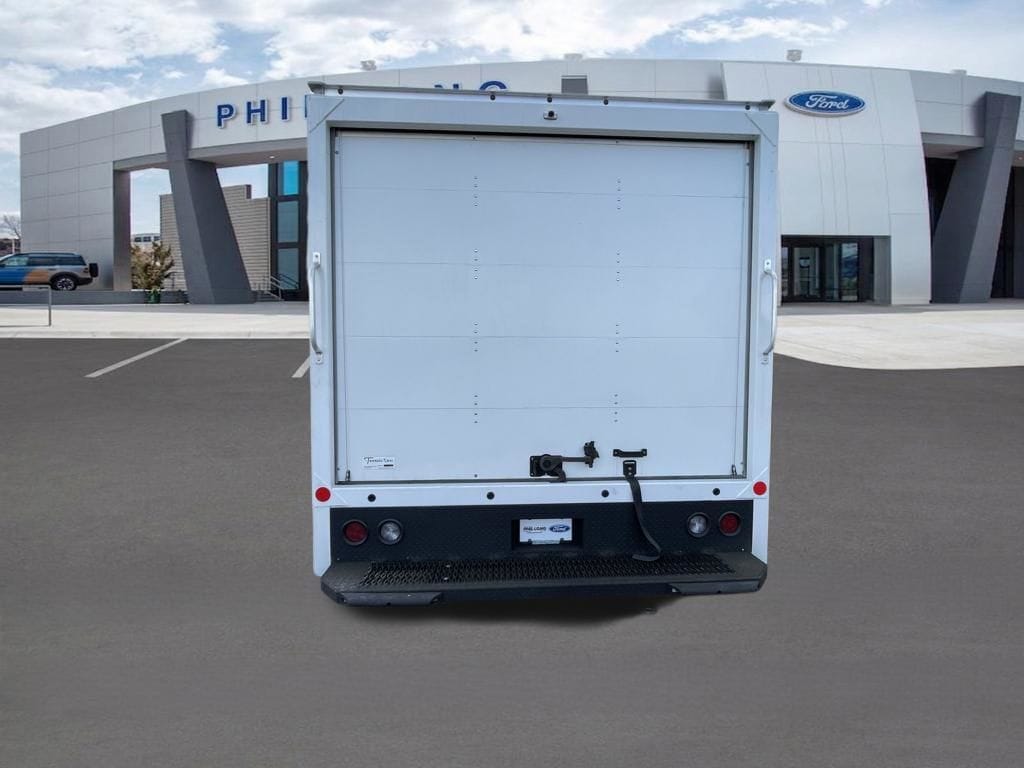 2024 Ford E-Series Cutaway Base - Photo 7