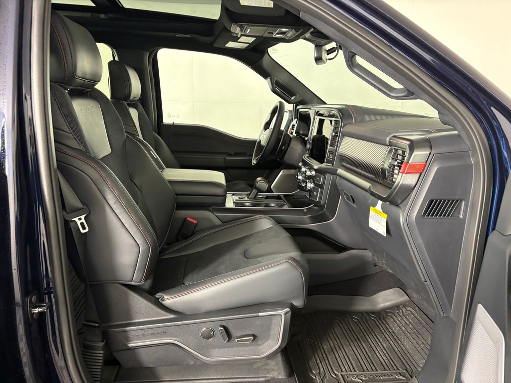 2025 Ford F-150 Raptor - Photo 41
