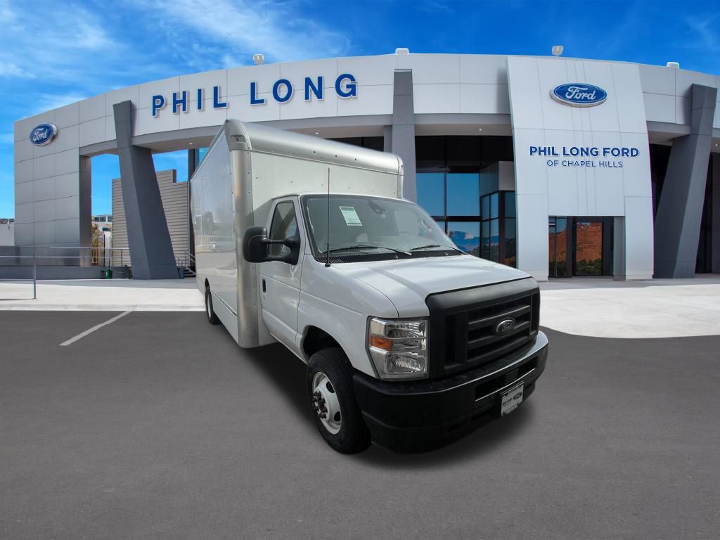 2024 Ford E-Series DRW E-450 Super Duty 158 in WB's photo