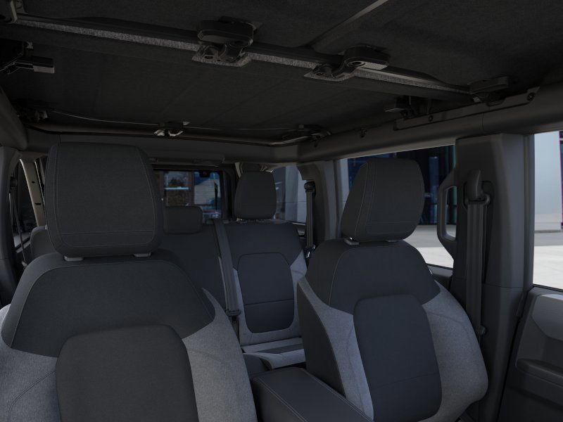 2025 Ford Bronco Big Bend photo 2