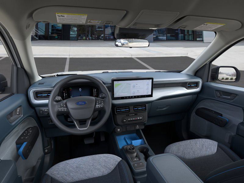 2025 Ford Maverick XLT photo 2