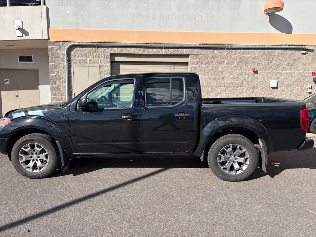 2021 Nissan Frontier SV photo 3