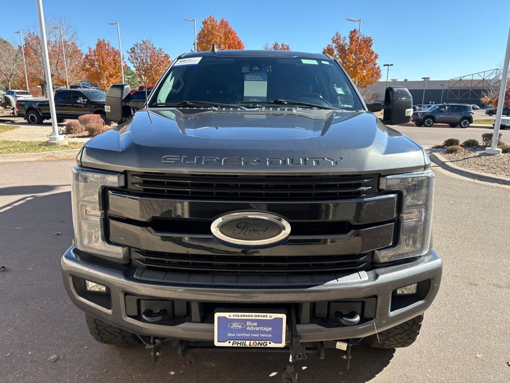 2019 Ford F-250 Lariat photo 2