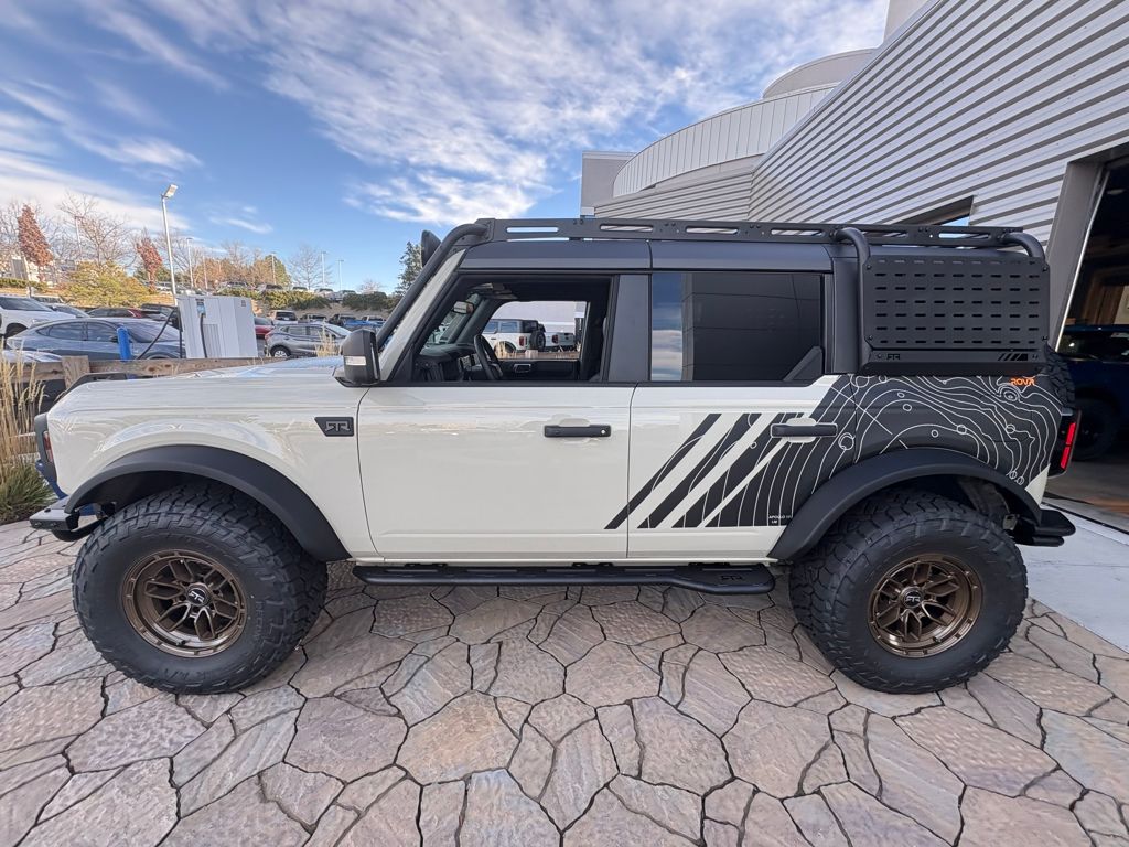 2025 Ford Bronco Badlands photo 4