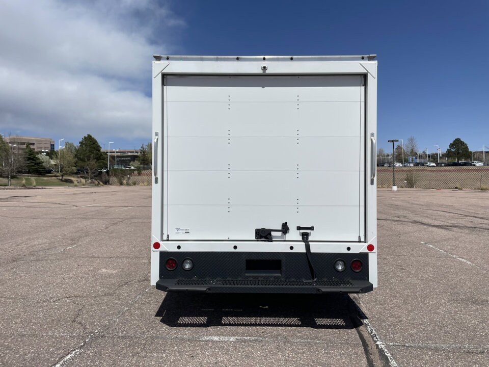 2024 Ford E-450 photo 4