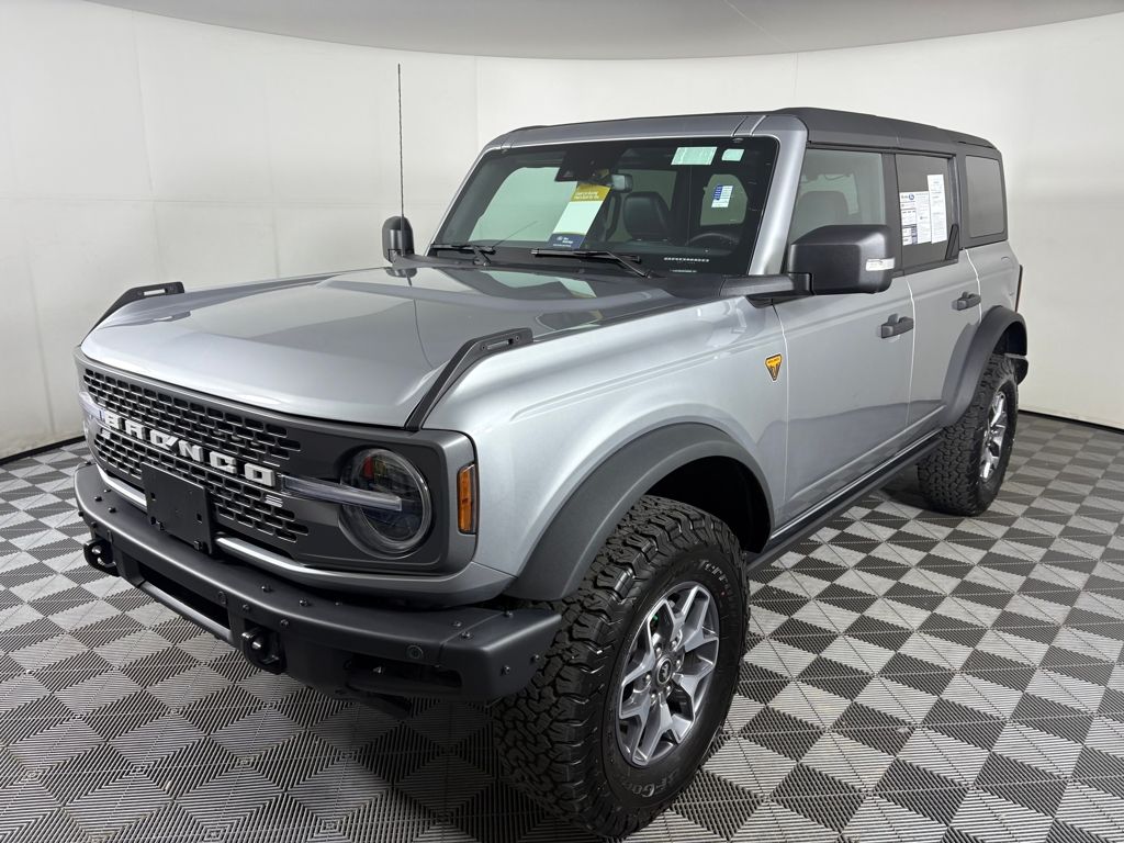 2024 Ford Bronco Badlands photo 3