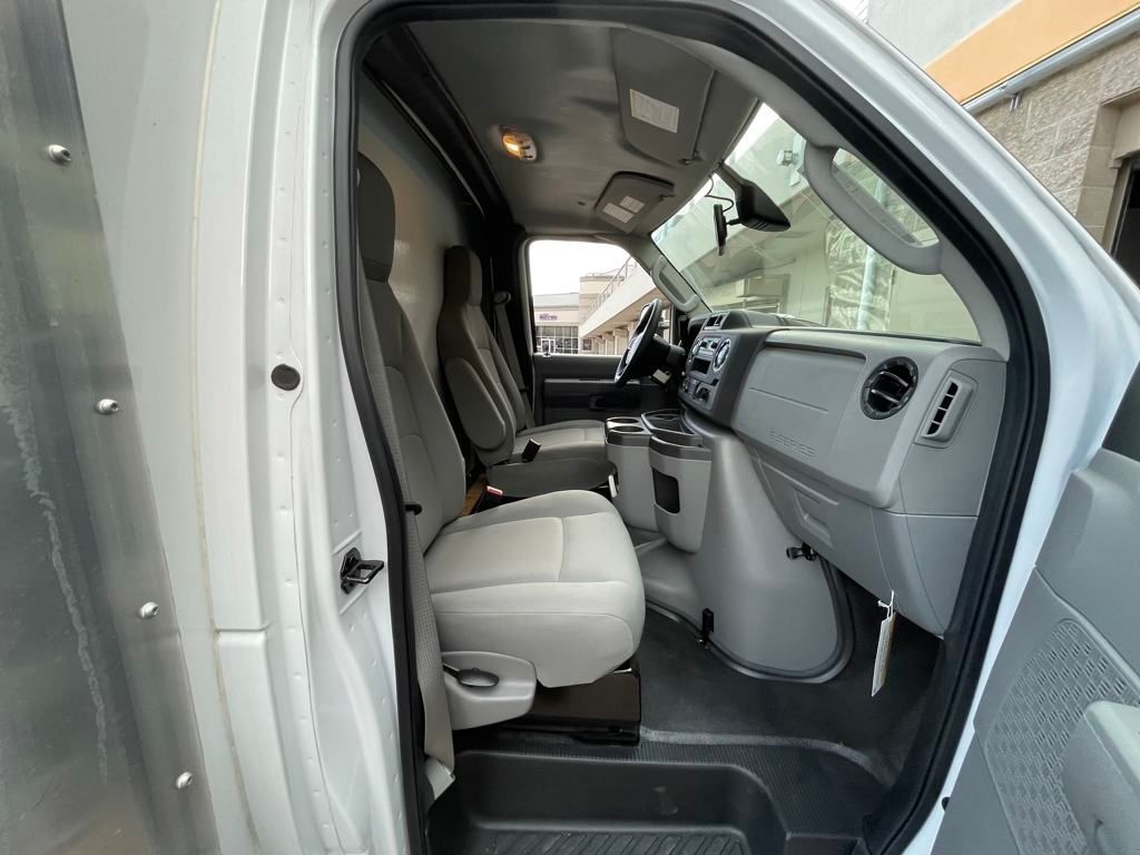 2024 Ford E-Series Cutaway Base - Photo 33