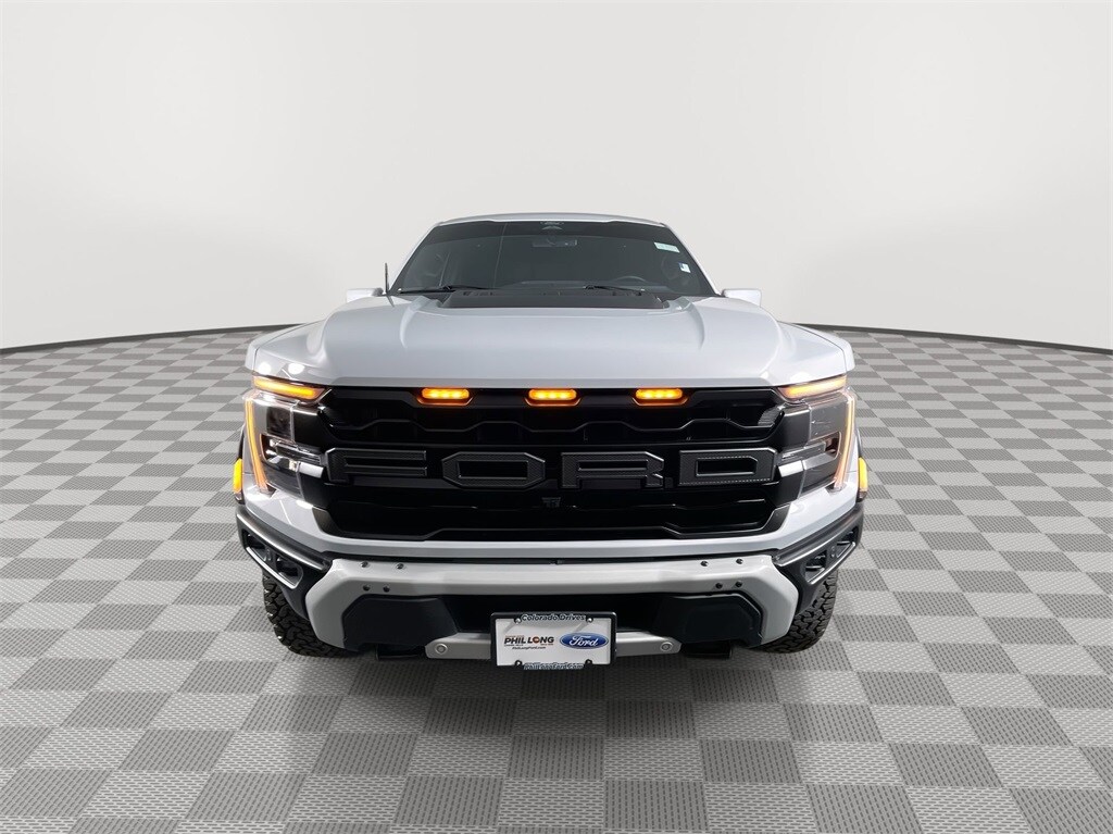 2025 Ford F-150 Raptor photo 3