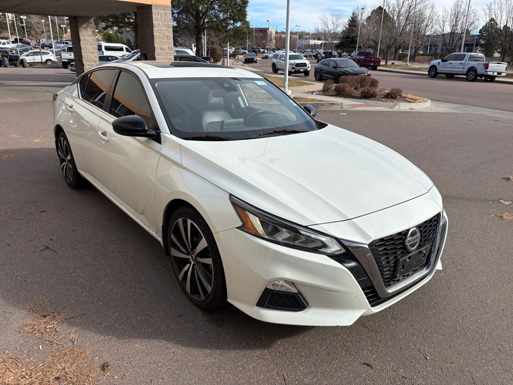 2020 Nissan Altima SR's photo