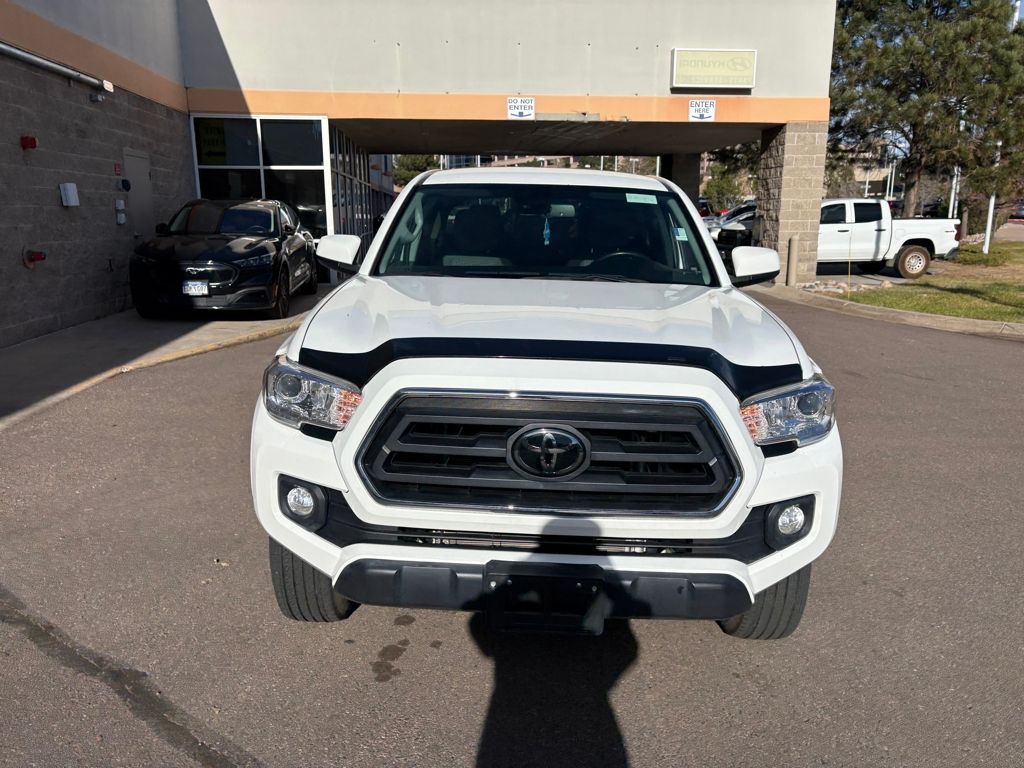 2021 Toyota Tacoma SR5 V6 photo 2