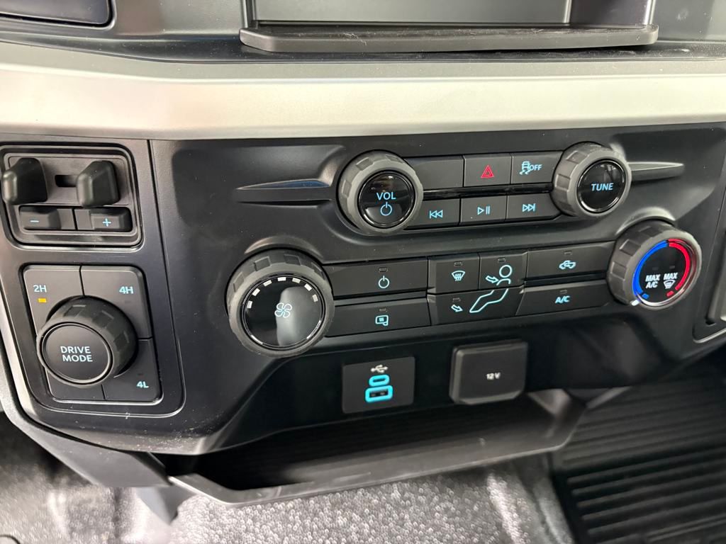 2025 Ford F-350 Super Duty Chassis Cab XL - Photo 21