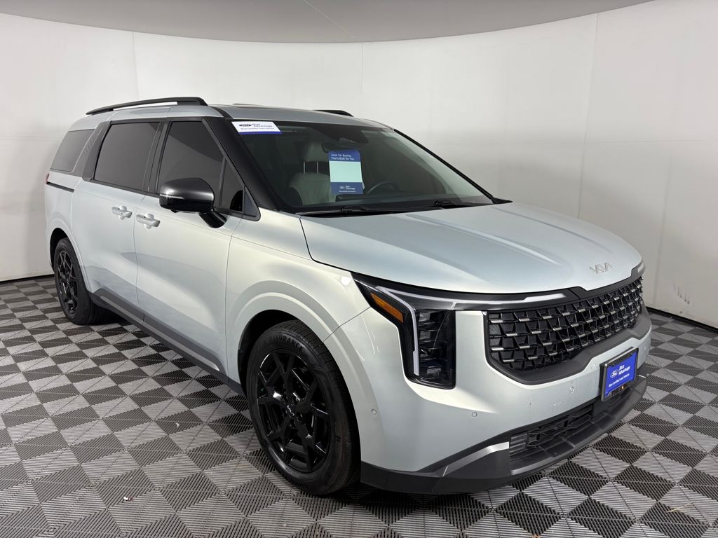 2025 Kia Carnival SX