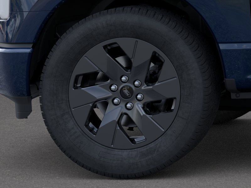 2025 Ford F-150 Lightning Lariat photo 3