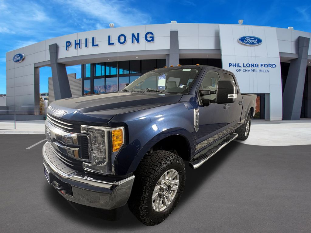 2017 Ford F-250 XL 4x4 Crew Cab 6-3/4' Box's photo