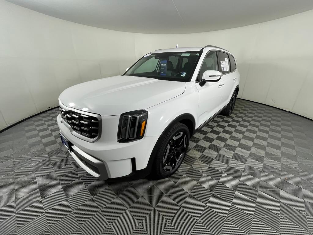 2023 Kia Telluride S photo 4