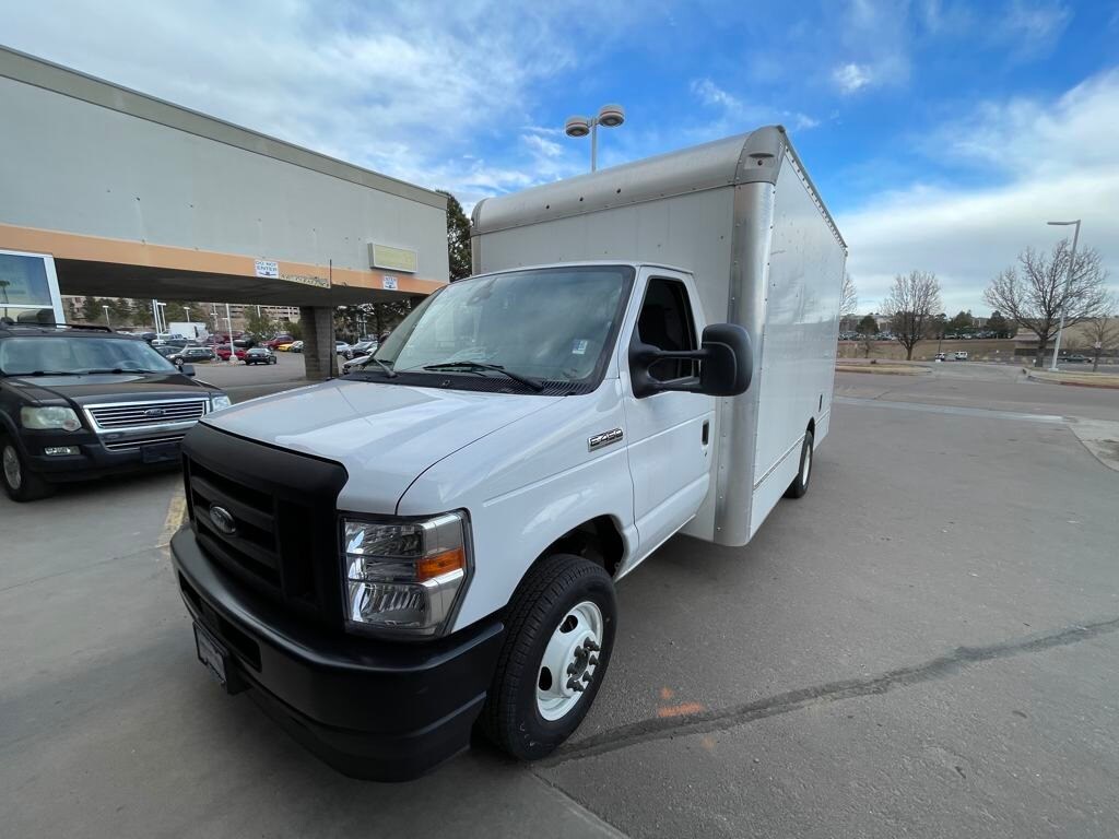2024 Ford E-450 photo 3