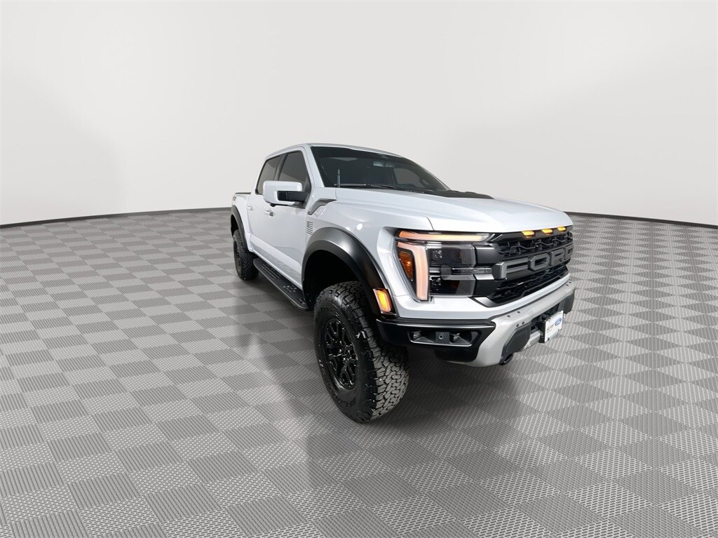 2025 Ford F-150 Raptor photo 2