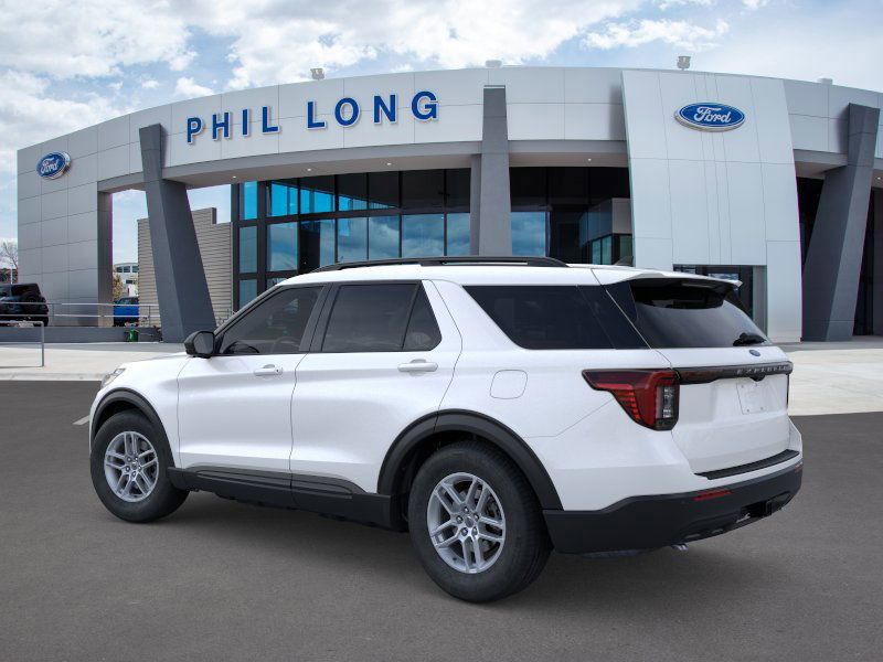 2026 Ford Explorer photo 2