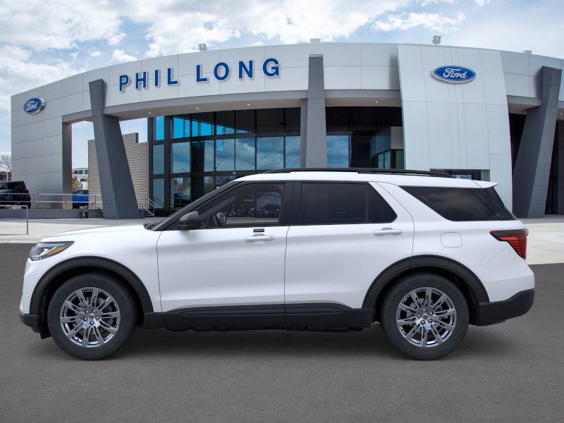 2026 Ford Explorer photo 3